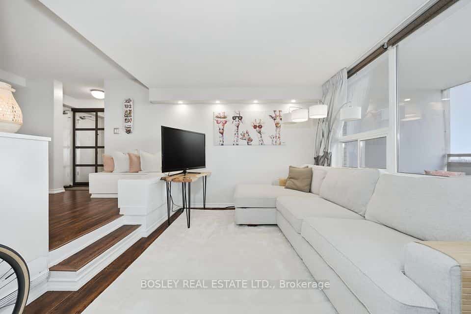 1350 York Mills, Toronto