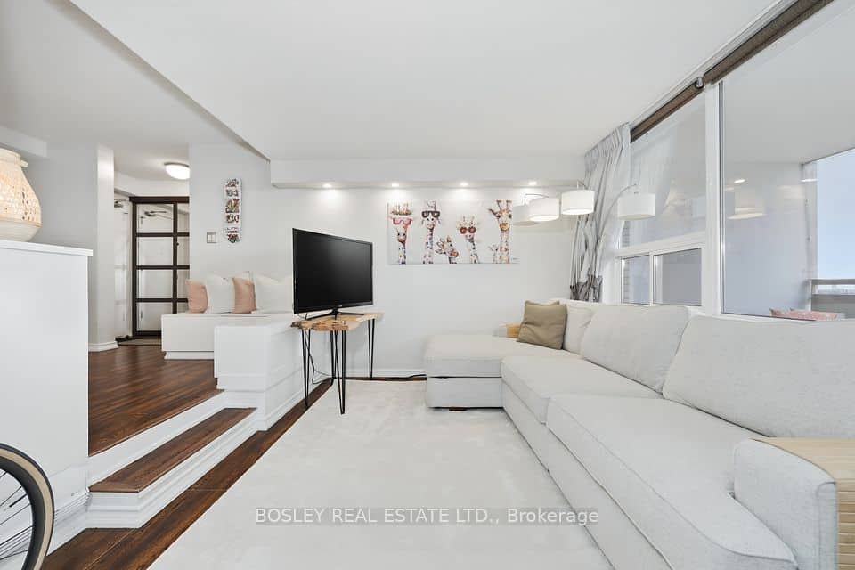 1360 York Mills Road, Toronto