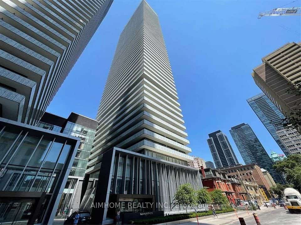 50 Charles Street E #2506, Toronto, ON M4Y 0C3