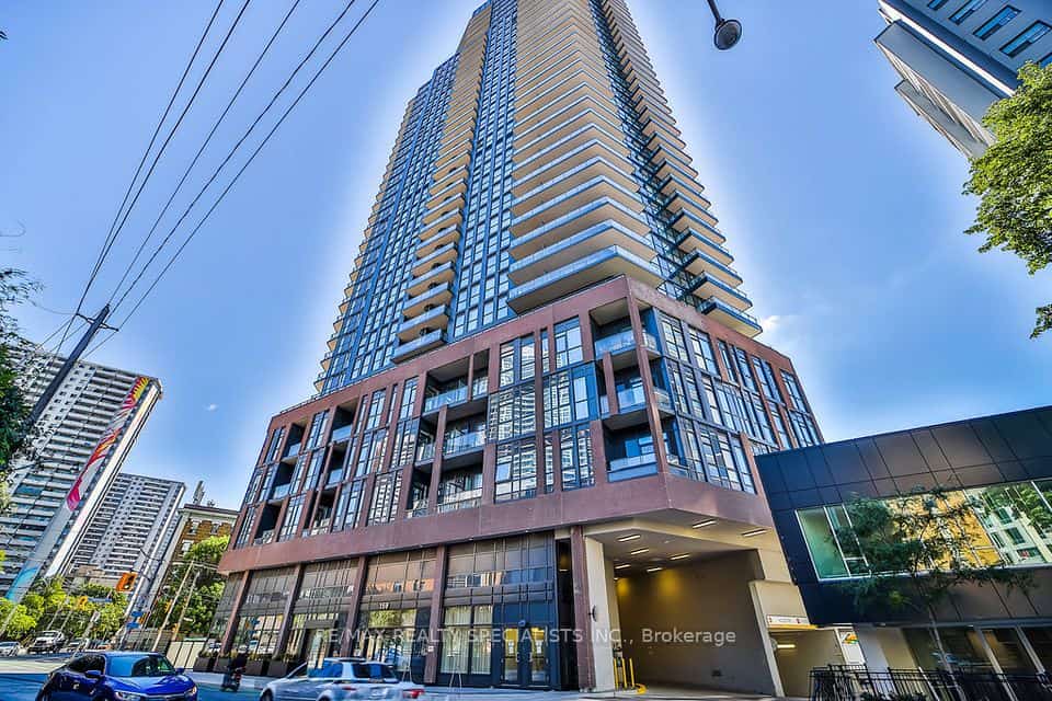 159 Wellesley Street E #404, Toronto, ON M4Y 0H5