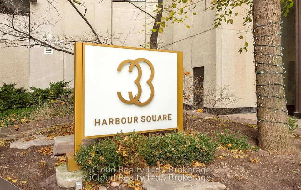 33 Harbour Square #837, Toronto, ON M5J 2G2