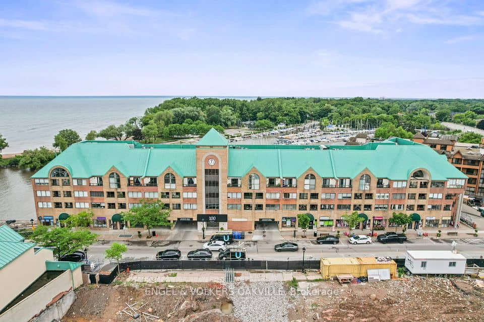100 Bronte Road, Oakville