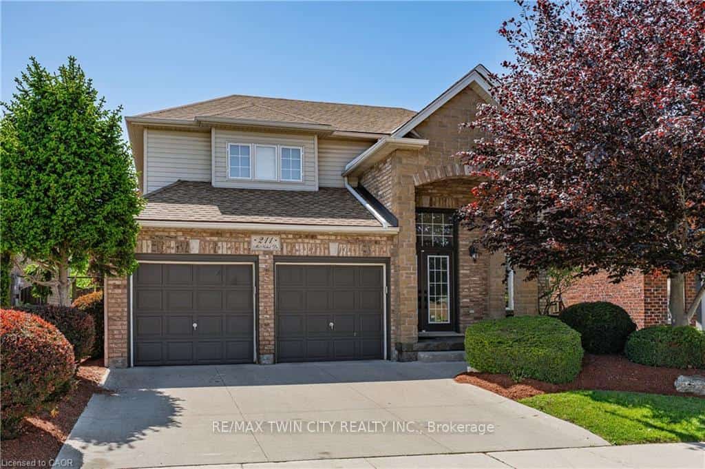 211 McNichol Drive, Cambridge, ON N1P 1J3