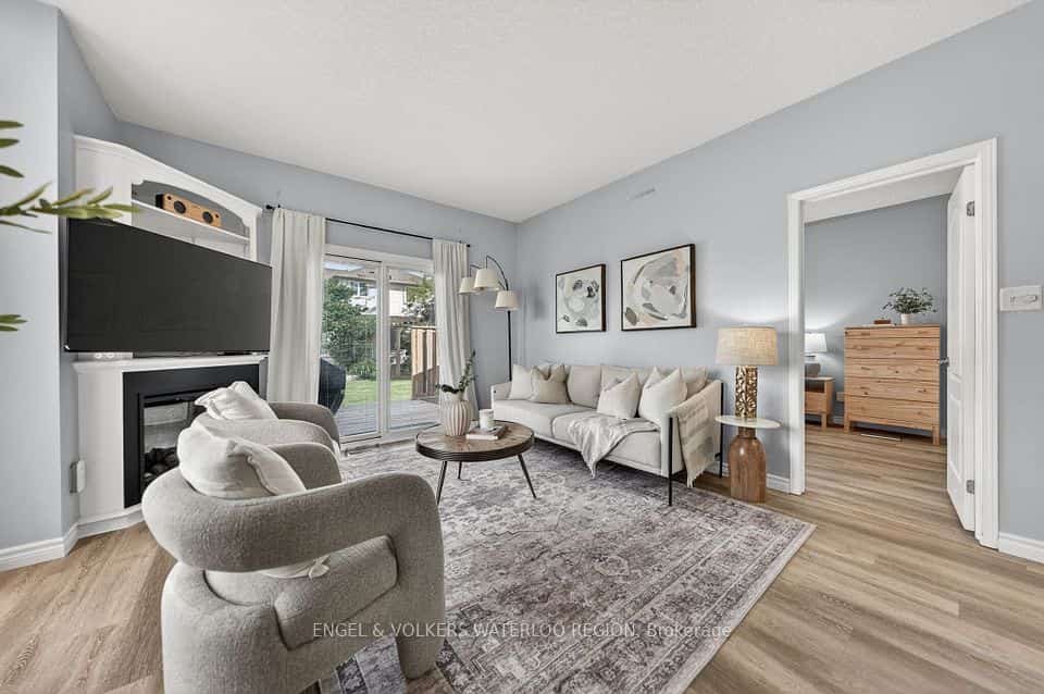 139 Reiber Court, Waterloo, ON N2L 6M9