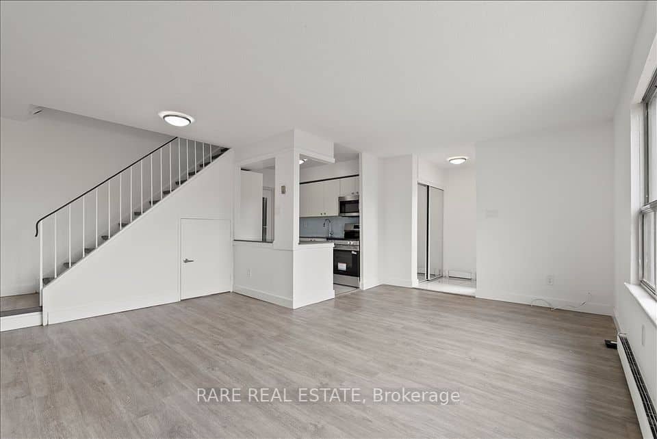 7555 Goreway Drive, Mississauga