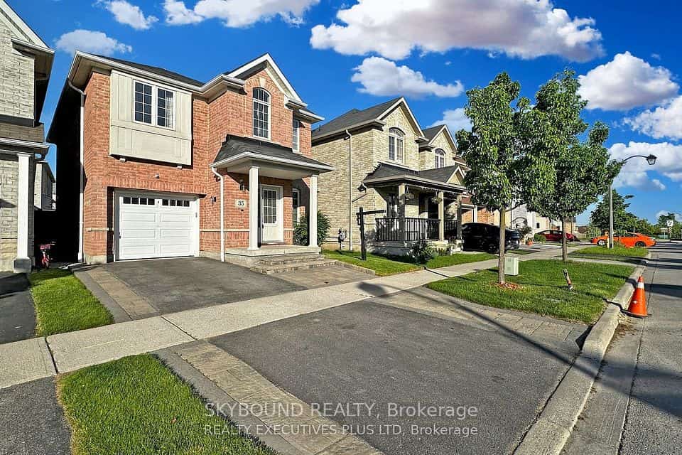 35 Lloydminister Avenue, Ajax, ON L1Z 0N8