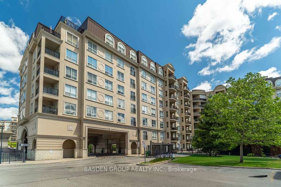1 Maison Parc Court #309, Vaughan, ON L4J 9K1