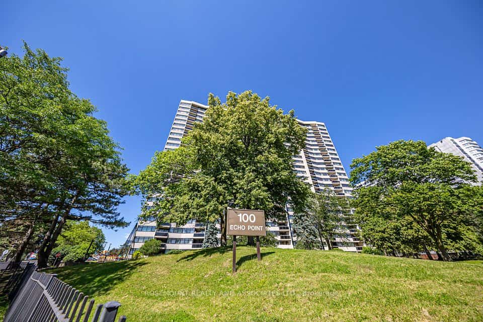 100 Echo Point #PH07, Toronto, ON M1W 2V2