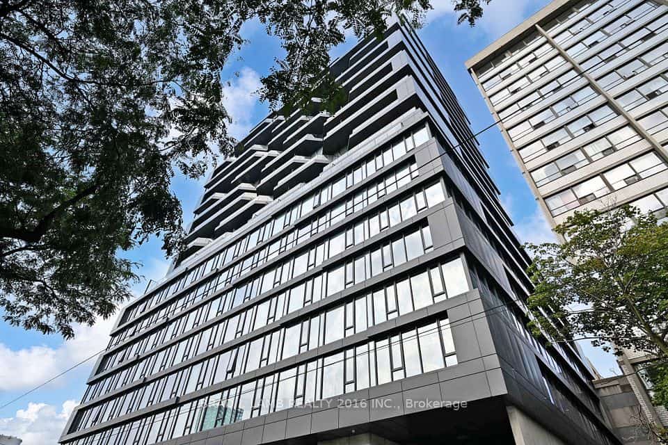195 McCaul Street #1011, Toronto, ON M5T 0E5