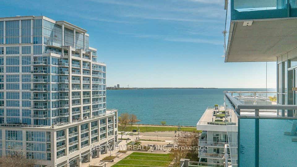 16 Brookers Lane #808, Toronto, ON M8V 0A5