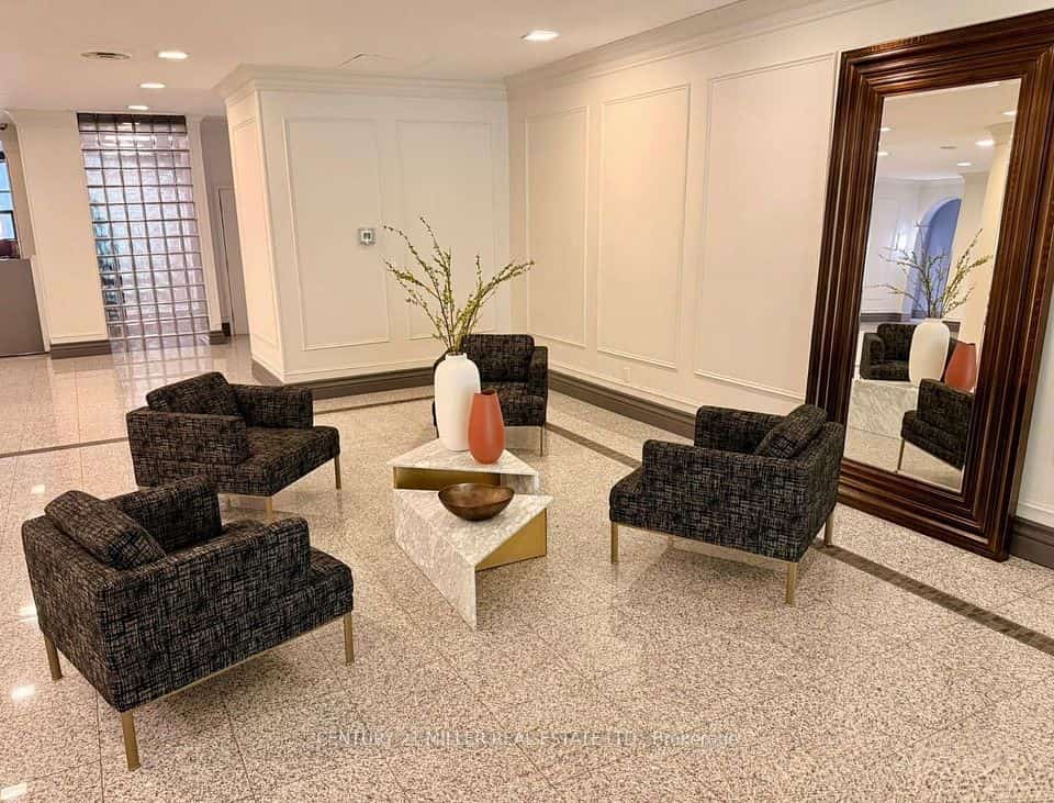 7 Bishop Avenue #408, Toronto, ON M2M 4J4