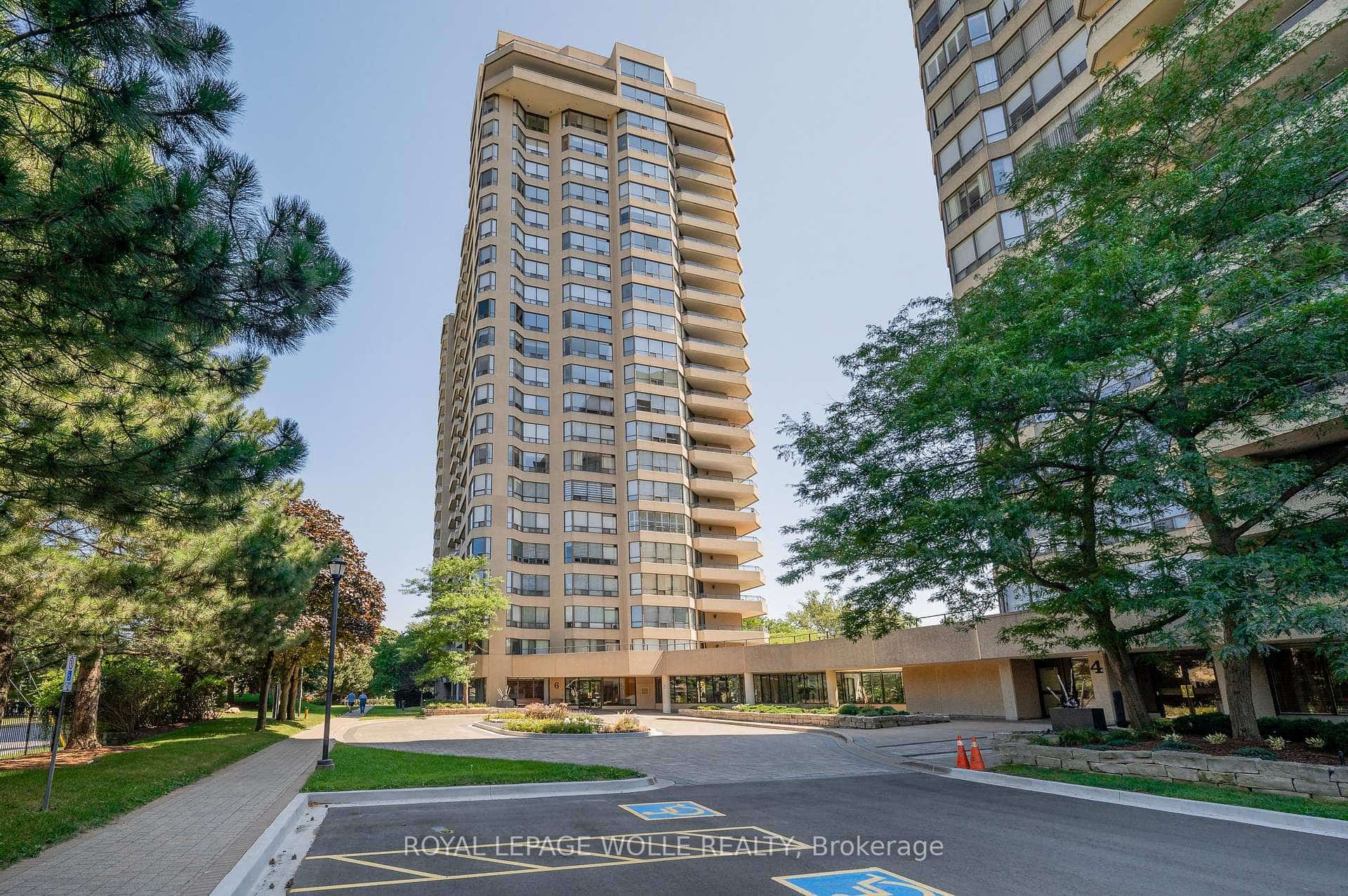 6 Willow Street #1807, Waterloo, ON N2J 4S3