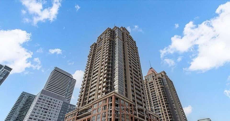 4080 Living Arts Drive #2610, Mississauga, ON L5B 4N3