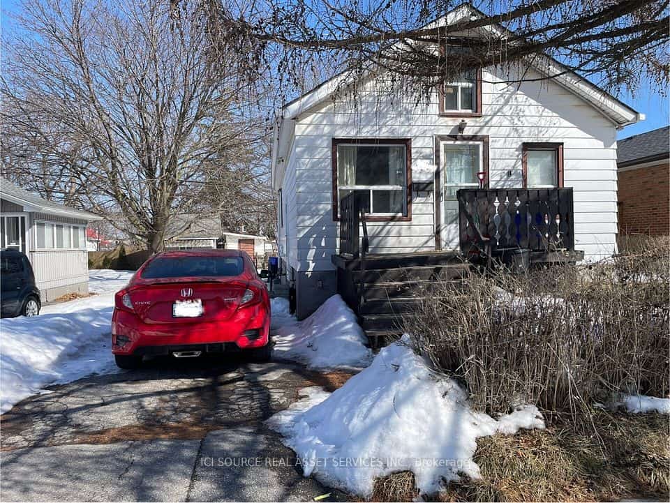 547 Montrave Avenue, Oshawa, ON L1J 4S8