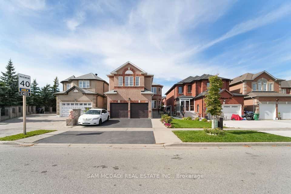 525 Driftcurrent Drive, Mississauga, ON L4Z 3Z2