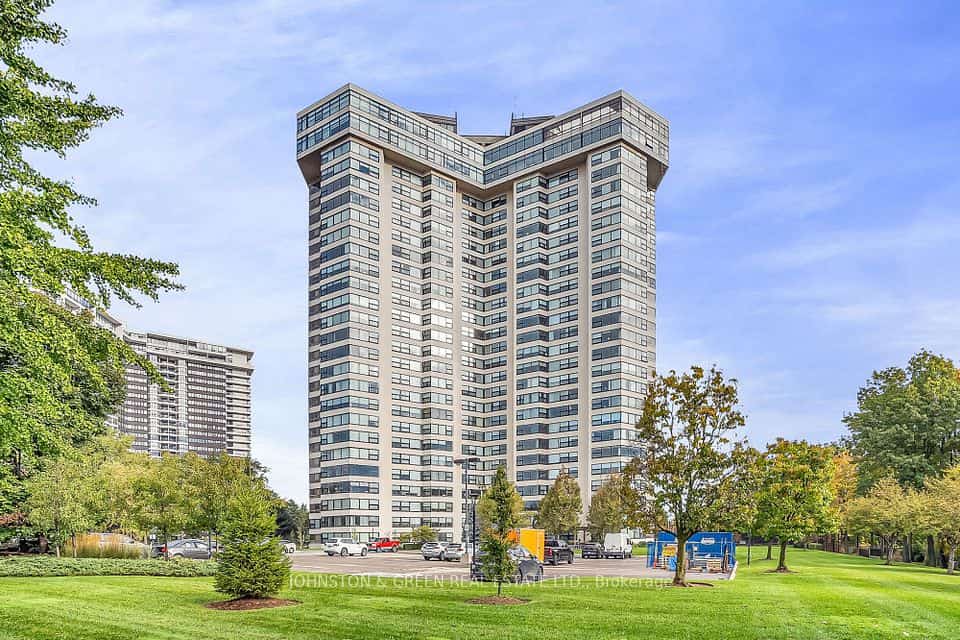 1300 Bloor Street #703, Mississauga, ON L4Y 3Z2