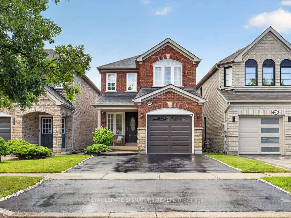 679 Sunbird Trail, Pickering, ON L1X 2X6