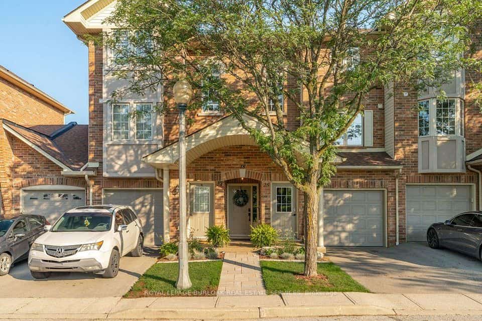 4045 Upper Middle Road #25, Burlington, ON L7M 4S8