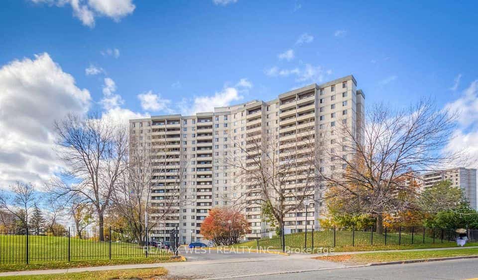5 San Romano Way #1510, Toronto, ON M3N 2Y4