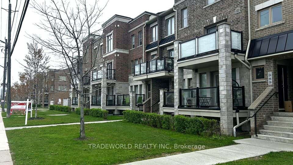 2355 Sheppard Avenue W, Toronto