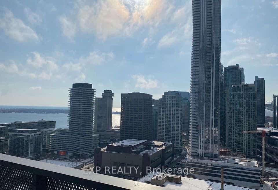 138 Downes Street #2815, Toronto, ON M5E 0E4