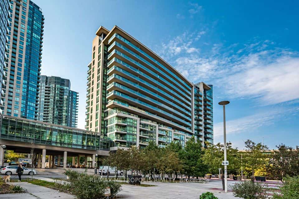 209 Fort York Boulevard, Toronto