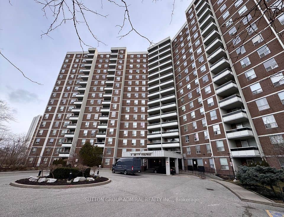 5 Shady Golfway Avenue, Toronto