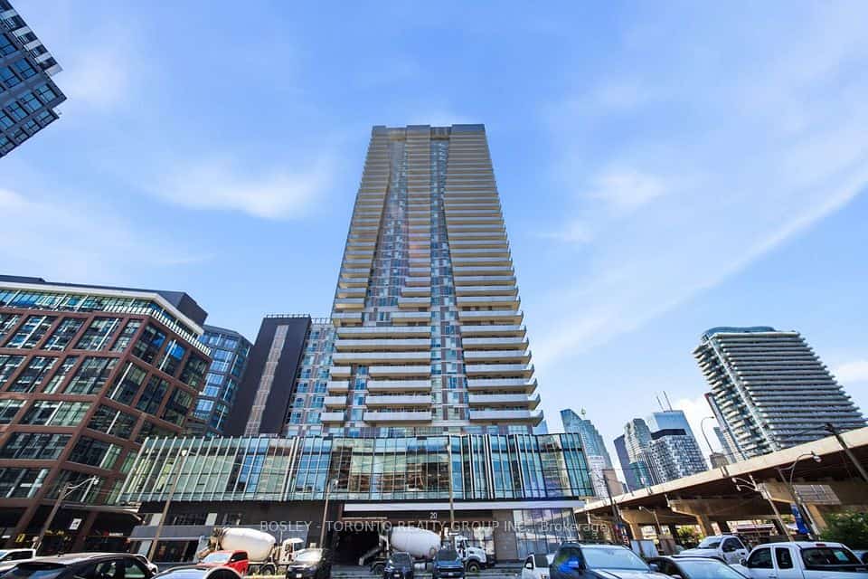 Lighthouse East Tower, Toronto