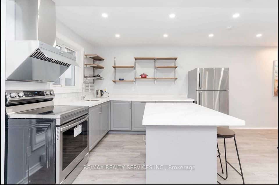 1100 Oxford Street #137, Oshawa, ON L1J 6G4