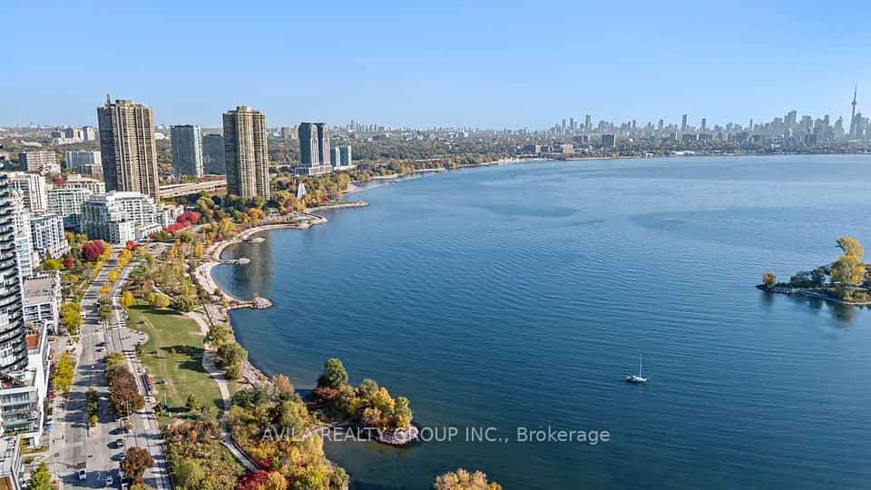 33 Shore Breeze Drive S #1707, Toronto, ON M8V 0G1