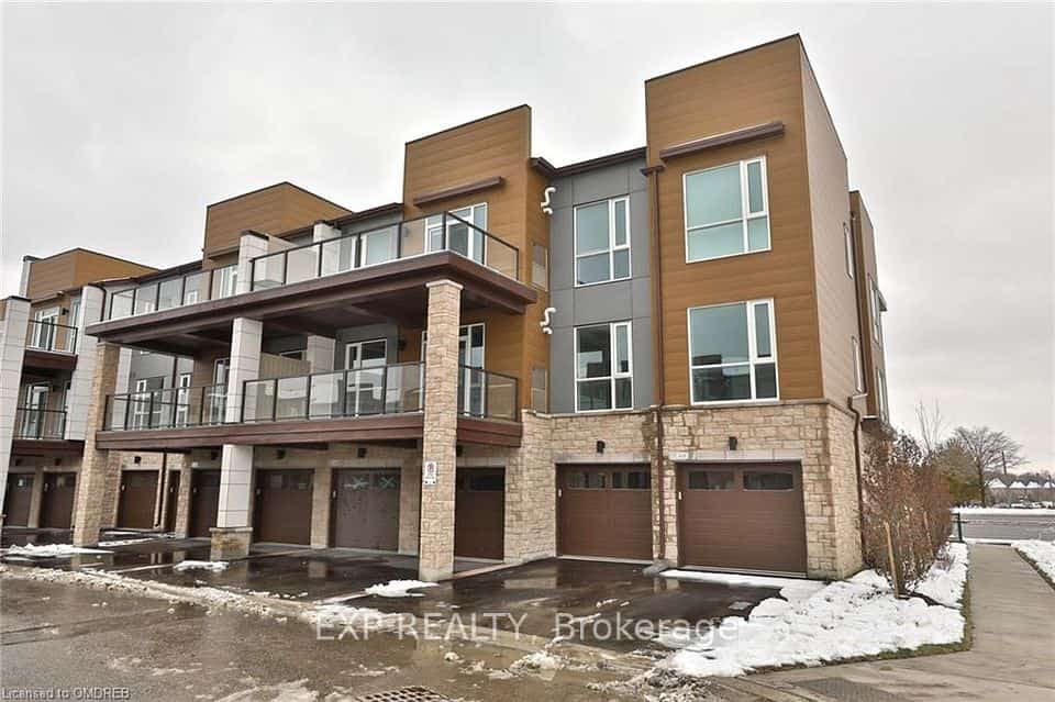 2393 Bronte Road #104, Oakville, ON L6M 4J2