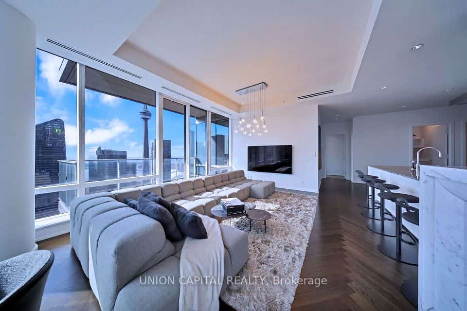 180 University Avenue #5508, Toronto, ON M5H 0A2