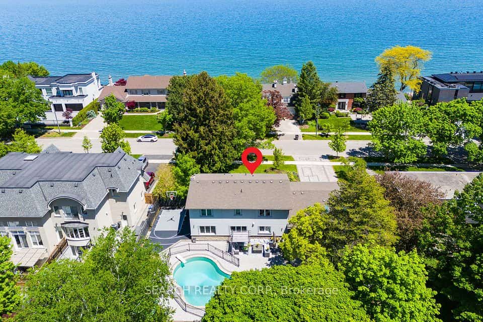 1421 Watersedge Road, Mississauga, ON L5J 1A3