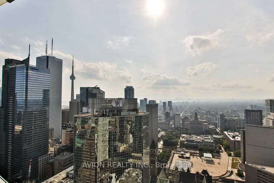 197 Yonge Street #4509, Toronto, ON M5B 1M4