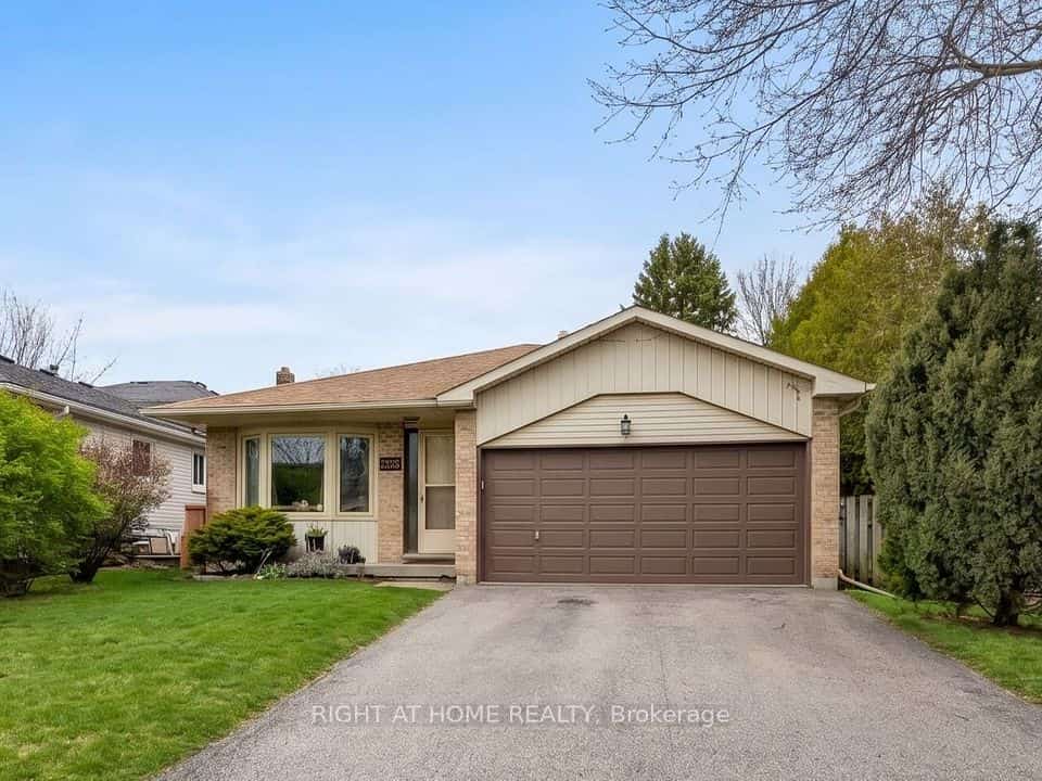 505 London Road, Newmarket, ON L3Y 6E4