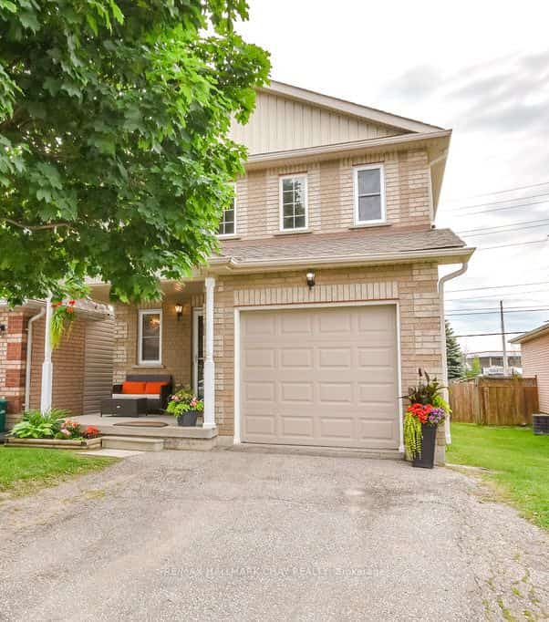 37 Julia Crescent, Orillia, ON L3V 7Y9