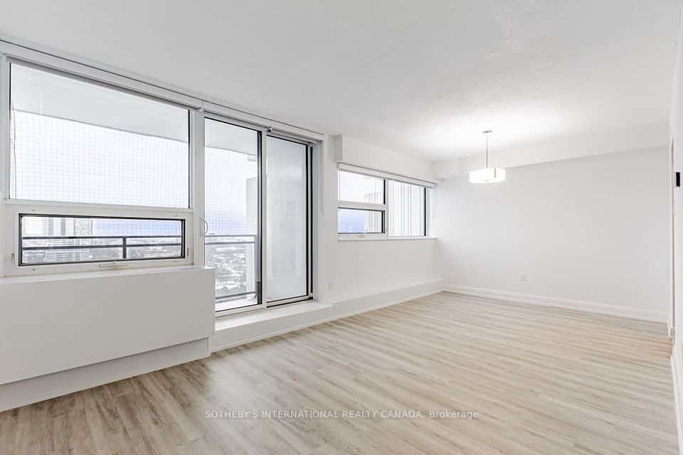 201 Sherbourne Street #N2108, Toronto, ON M5A 3X1