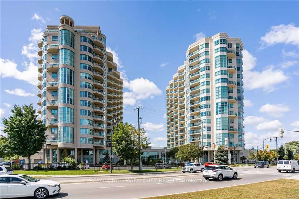 2 Toronto Street, Barrie, Barrie