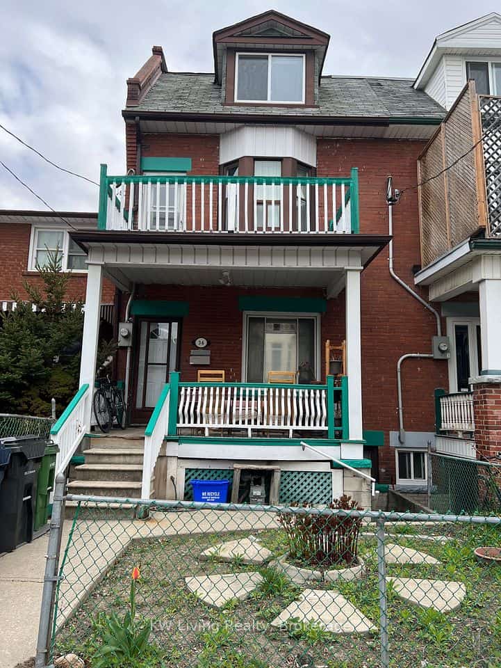 36 Nassau Street, Toronto, ON M5T 1M2