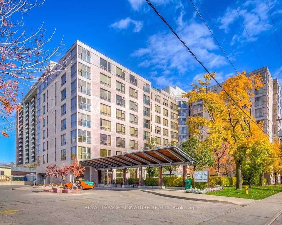 2 Neptune Drive #816, Toronto, ON M6A 3E6