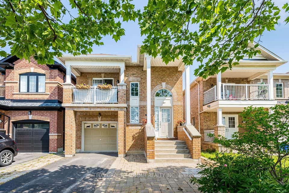 139 Oceanpearl Crescent, Whitby, ON L1N 0C7