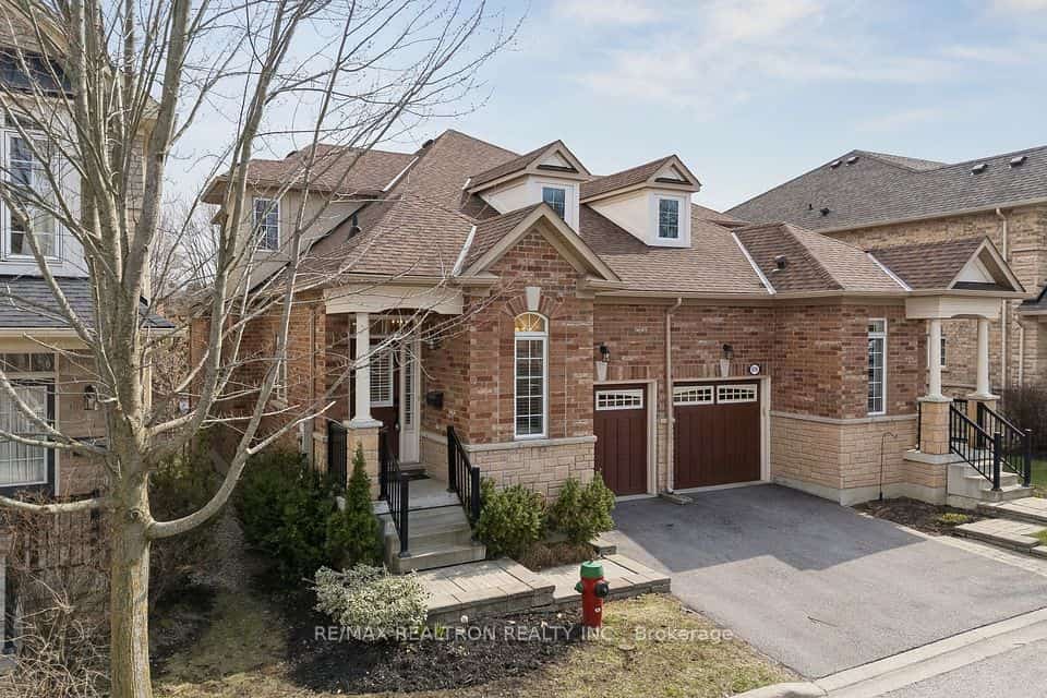 578 Tapestry Lane #14, Newmarket, ON L3X 3C9