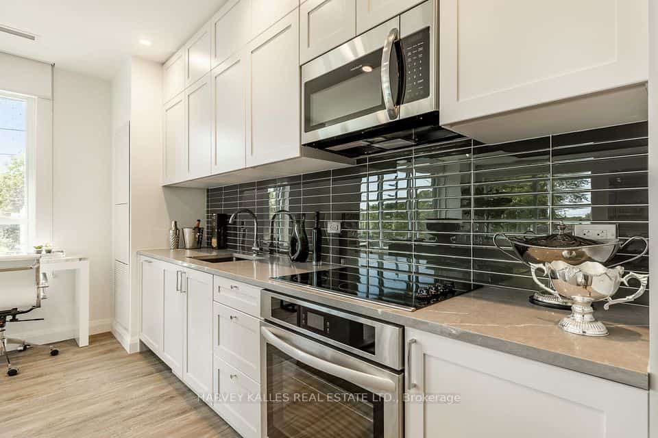 71 Redpath Avenue #1305, Toronto, ON M4S 0E1