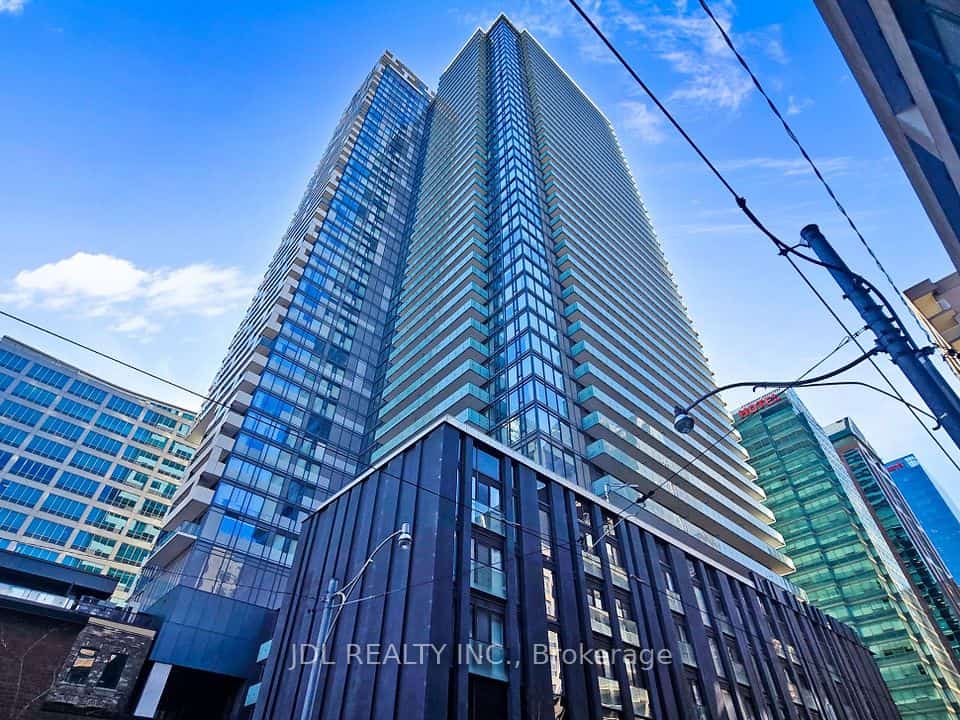 25 Richmond Street E #1702, Toronto, ON M5C 0A6