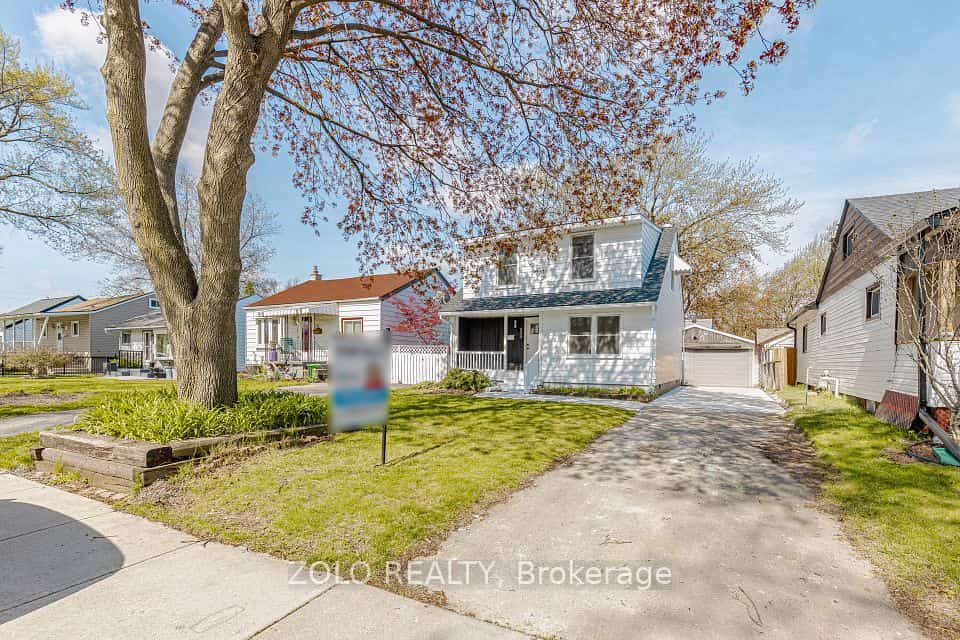 283 Ivon Avenue W, Hamilton, ON L8H 5T3
