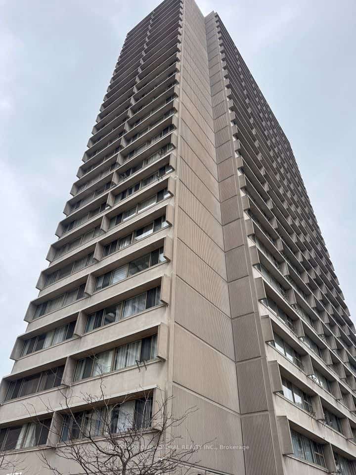 715 Don Mills, Toronto