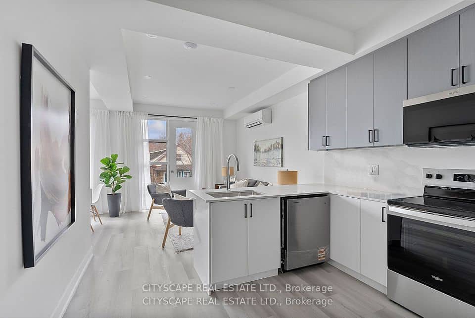 587 Oakwood Avenue, Toronto