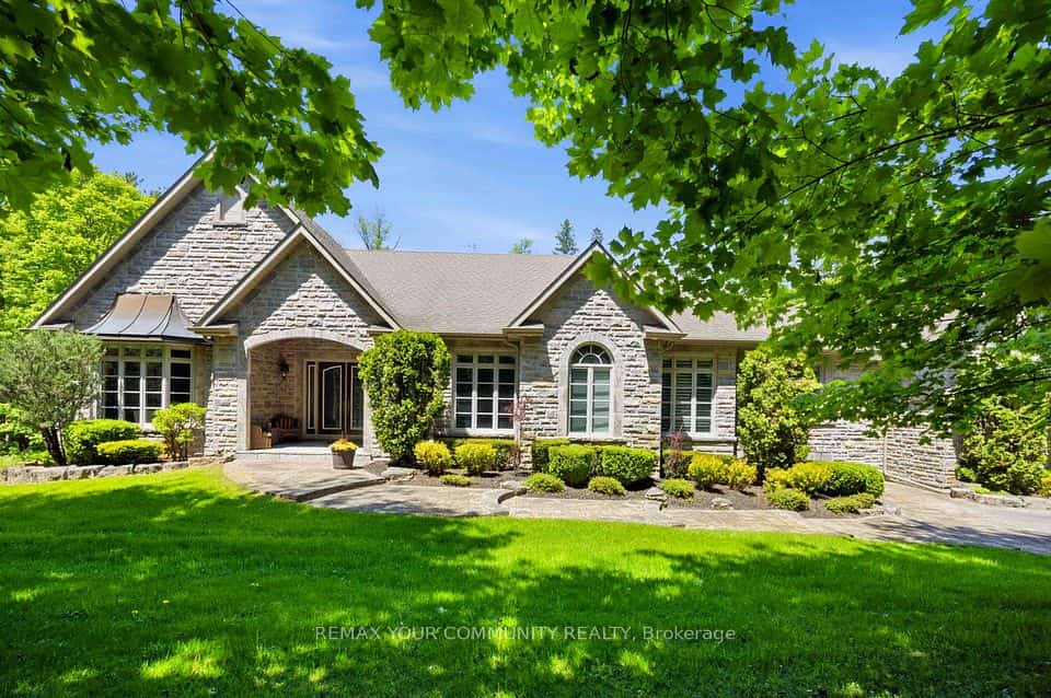 46 Lake Woods Drive, Whitchurch-Stouffville, ON L4A 1P1