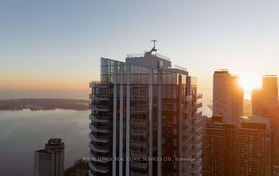 28 Freeland Street #5301, Toronto, ON M5E 0E3