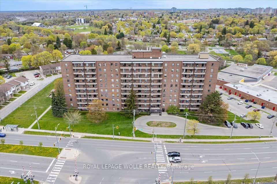 1100 Courtland Avenue E #407, Kitchener, ON N2C 2H9